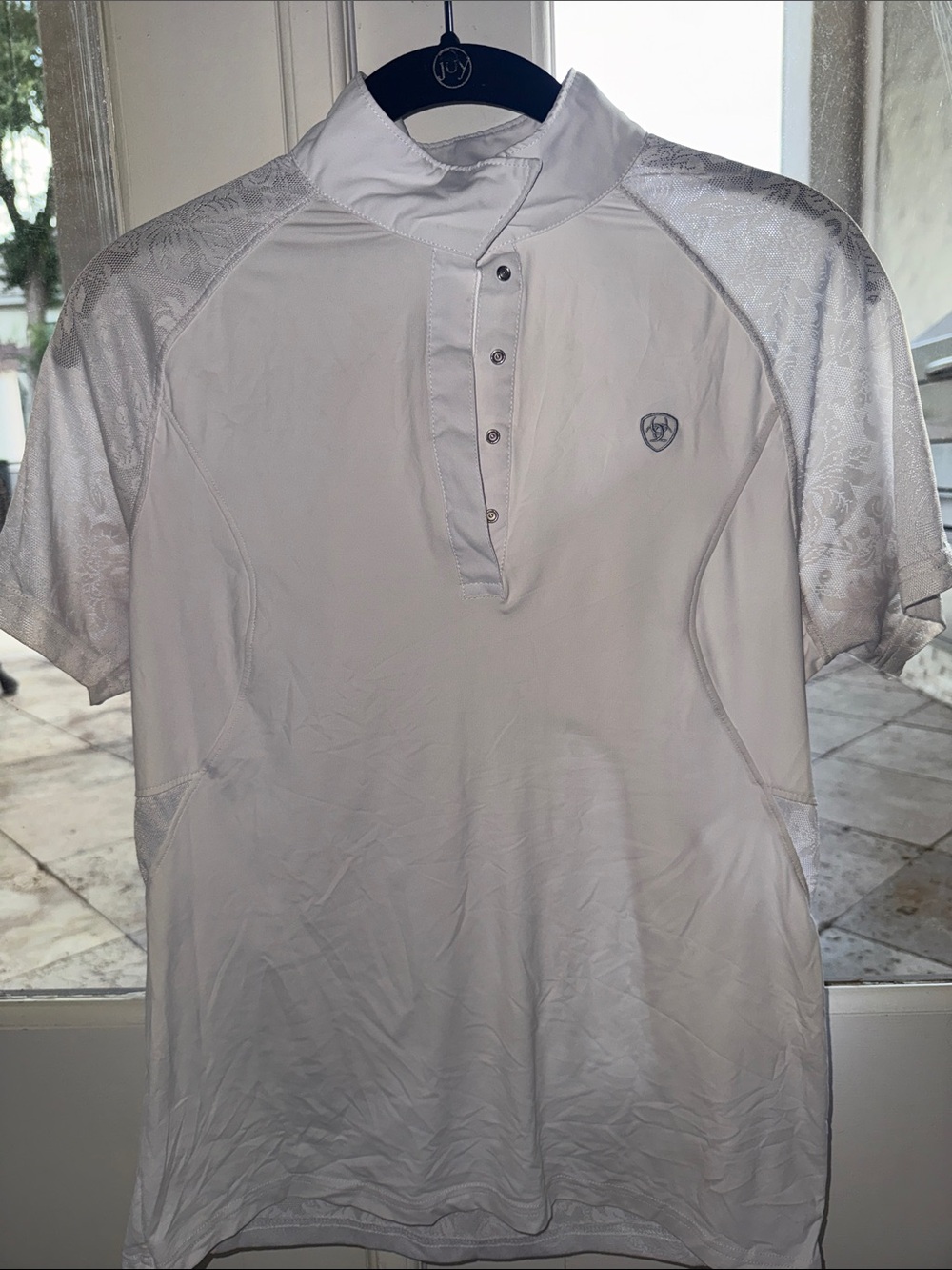 Ariat White Short-Sleeve Performance Polo with Subtle Patterned Shoulders